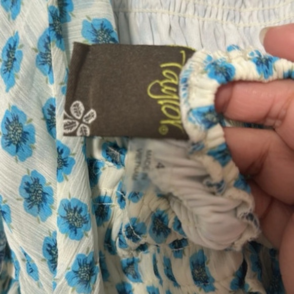 Taylor Blue and White Floral Long Sleeve Dress - Picture 11 of 11